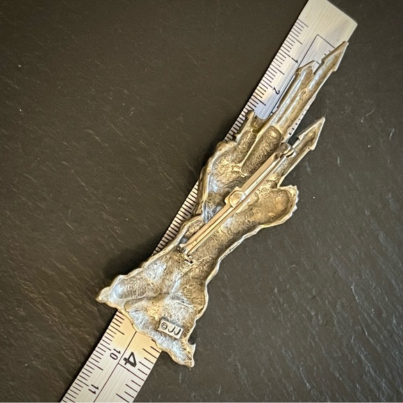 Vintage JJ Jonette Marked Jewelry Pewter Castle Glitter Accent Brooch - Picture 5 of 10